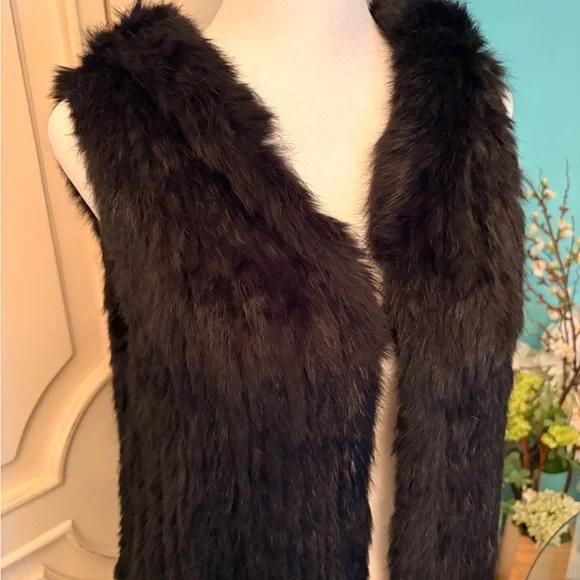Black Rabbit Fur Vest - Picture 3 of 12
